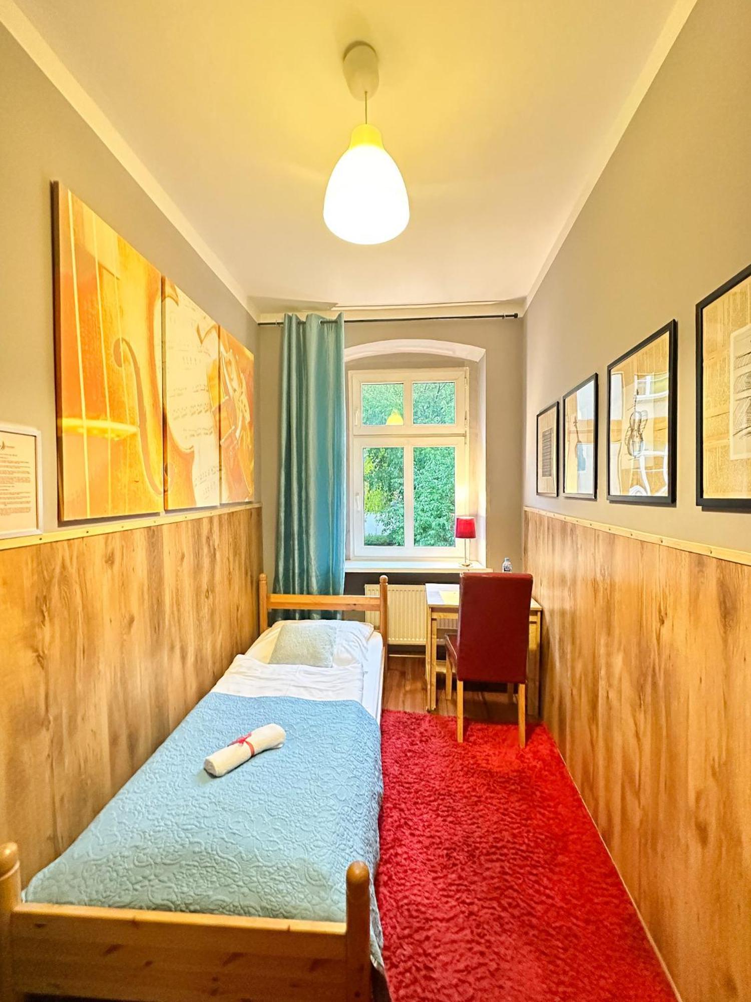 Explorer B&B Old Town Rooms & Apartment #Don'T Be A Tourist, Be An Explorer! Poznan Exterior photo