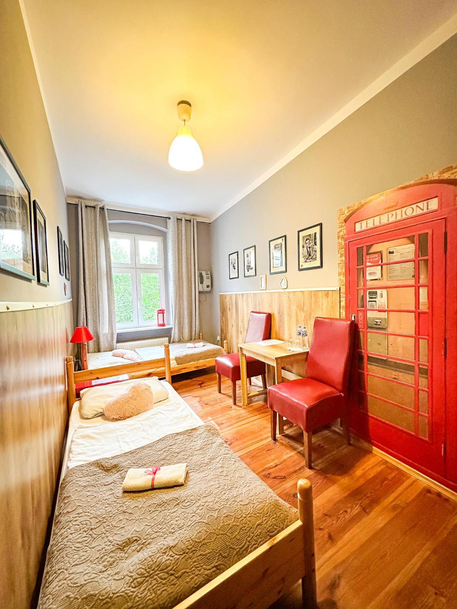 Explorer B&B Old Town Rooms & Apartment #Don'T Be A Tourist, Be An Explorer! Poznan Exterior photo