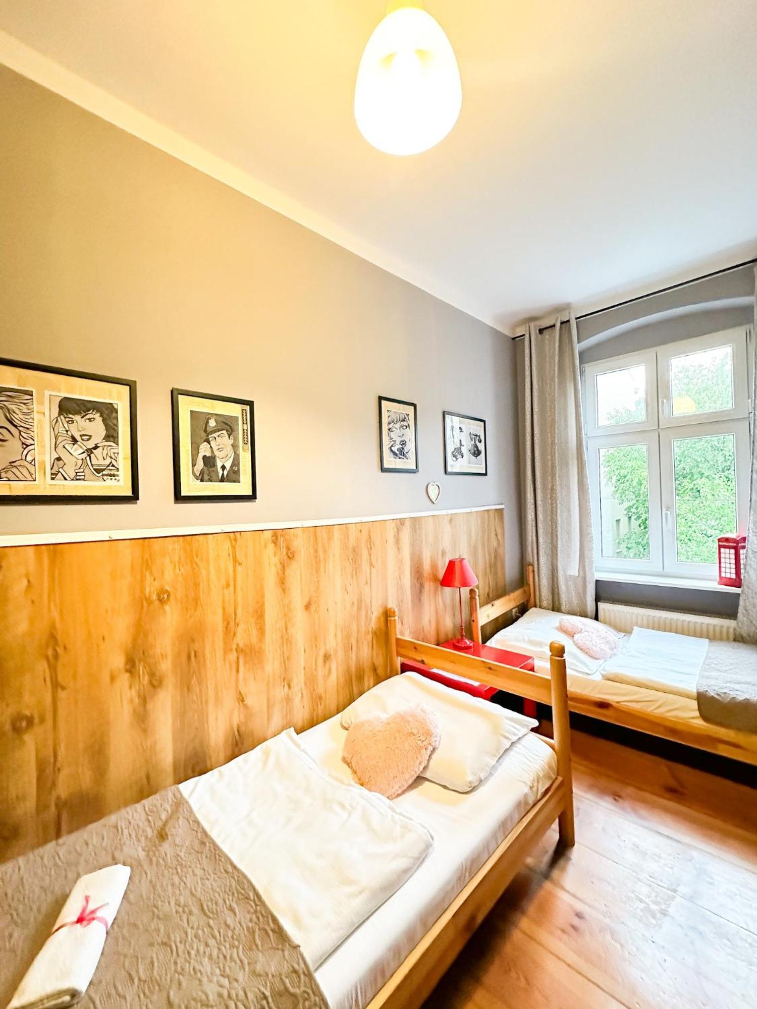 Explorer B&B Old Town Rooms & Apartment #Don'T Be A Tourist, Be An Explorer! Poznan Exterior photo