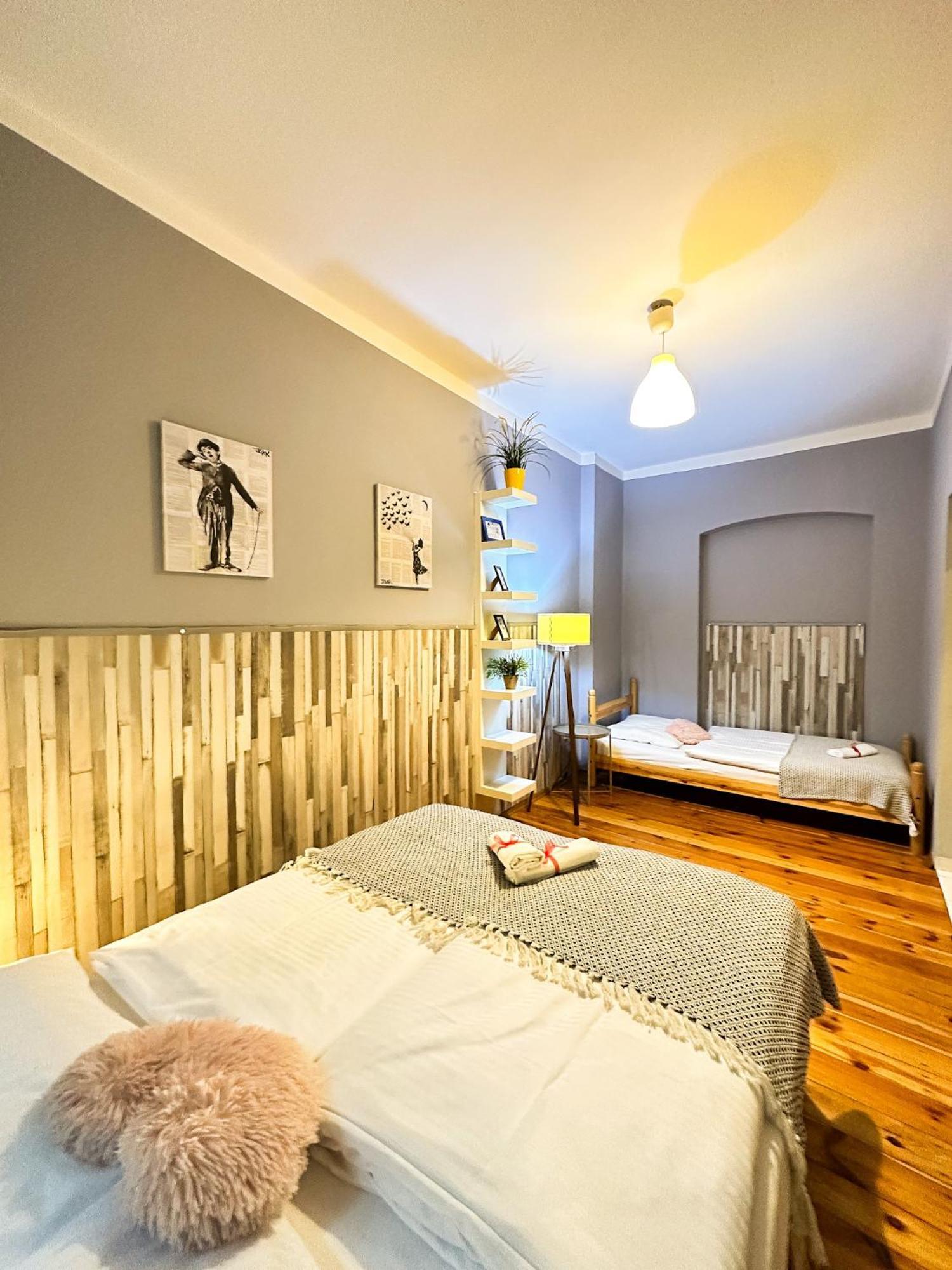 Explorer B&B Old Town Rooms & Apartment #Don'T Be A Tourist, Be An Explorer! Poznan Exterior photo