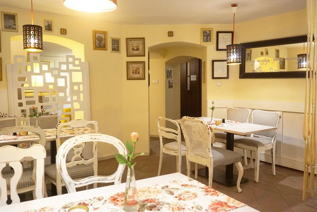 Explorer B&B Old Town Rooms & Apartment #Don'T Be A Tourist, Be An Explorer! Poznan Exterior photo